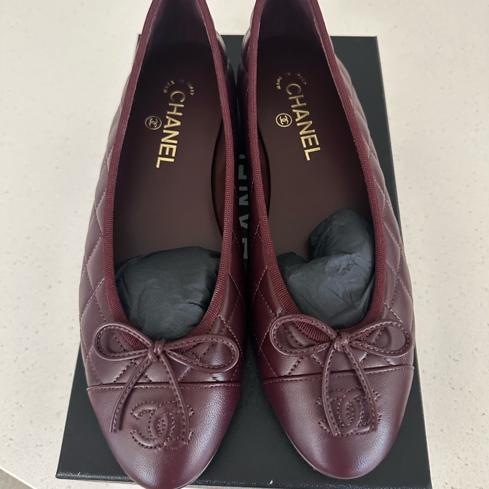 CHANEL Burgundy Quilted Flats with Bow